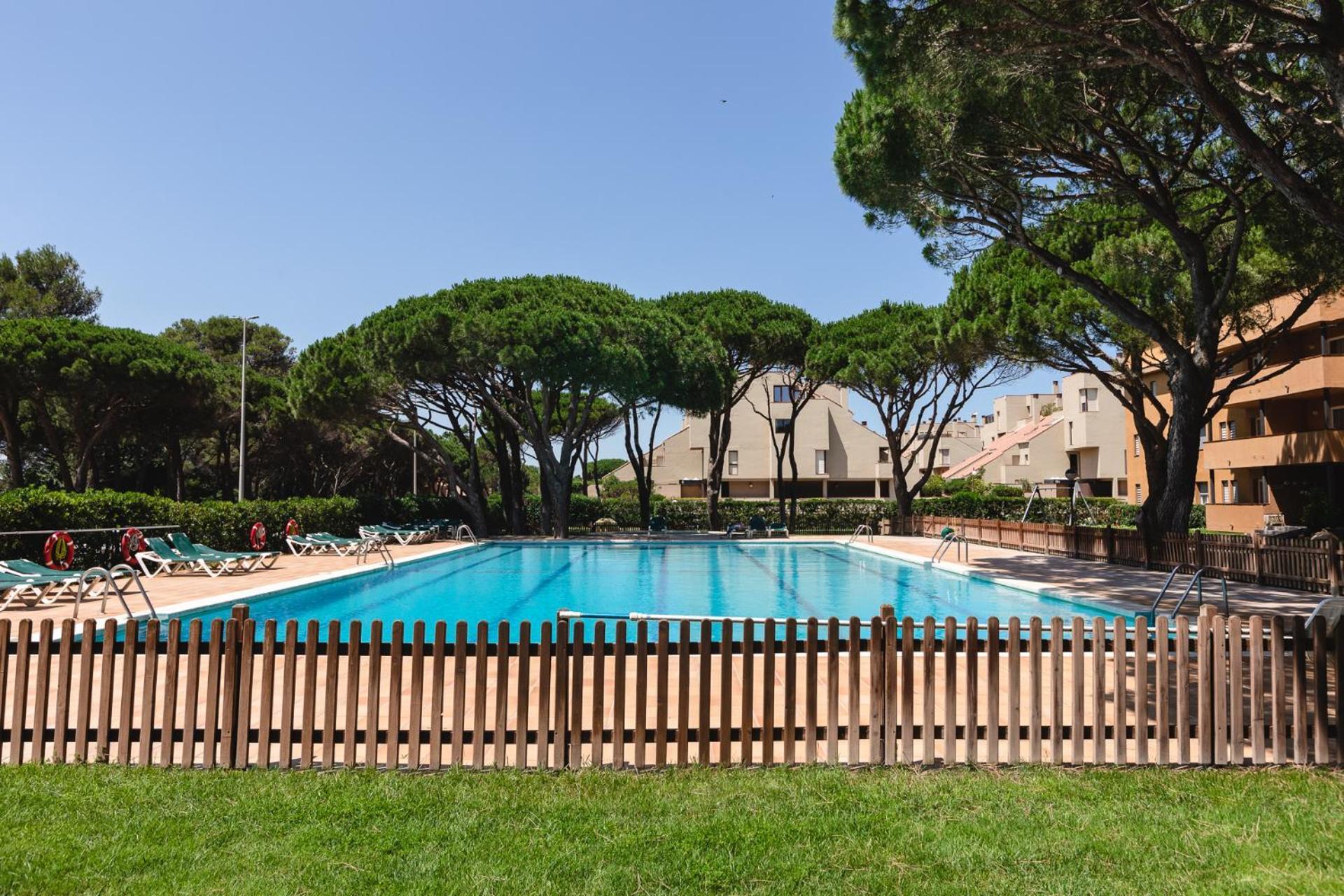 Apartaments Beach & Golf Resort Pals Exteriör bild