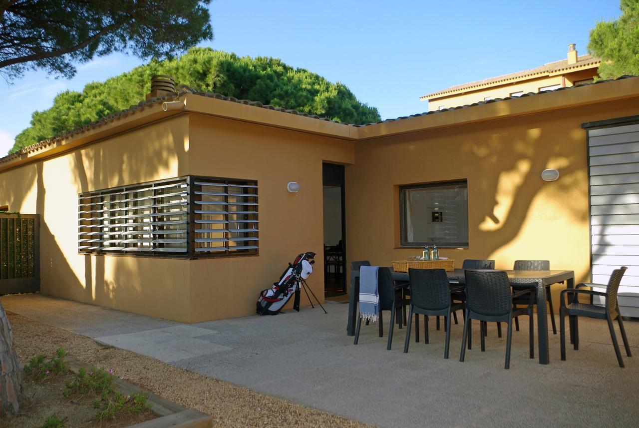 Apartaments Beach & Golf Resort Pals Exteriör bild