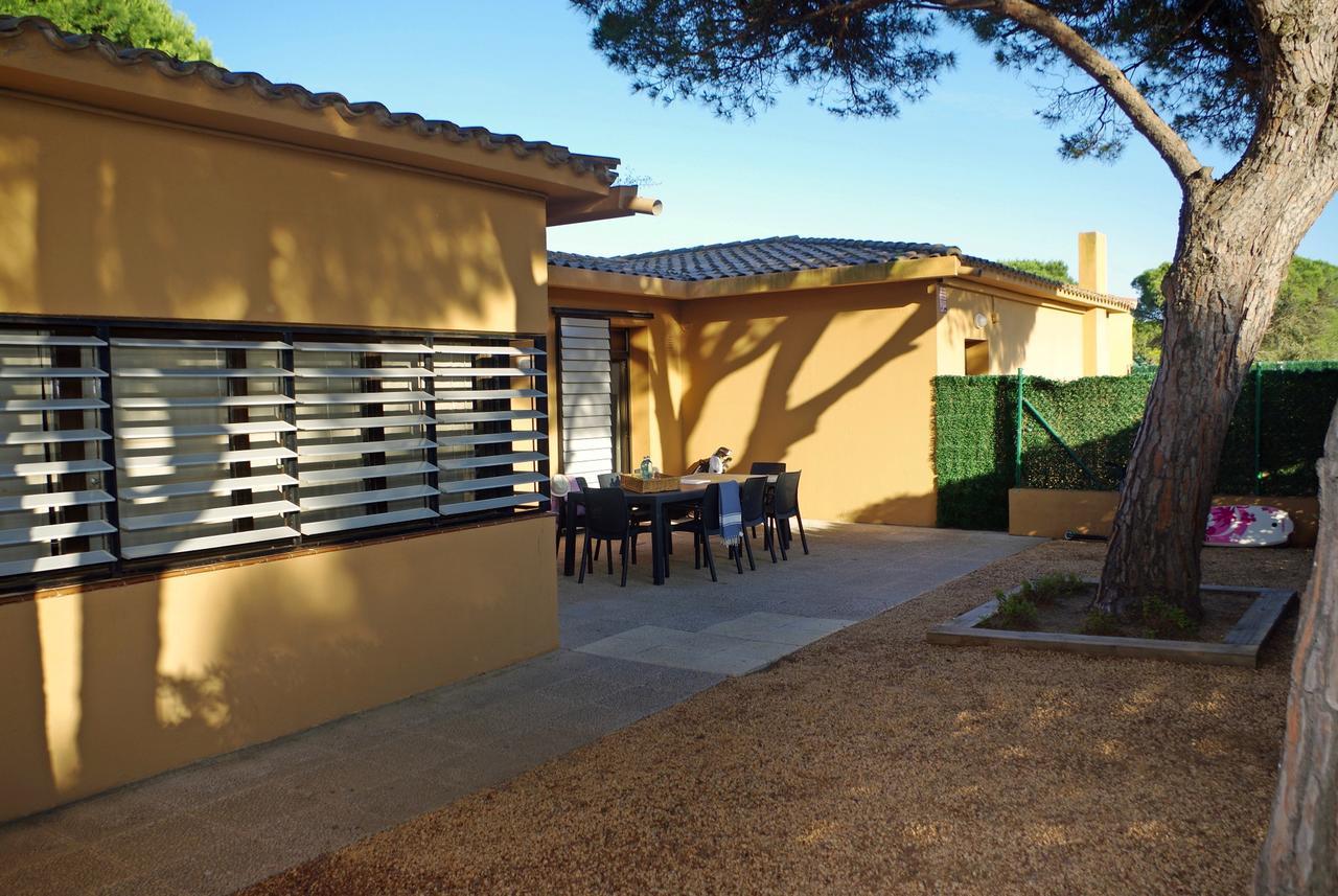 Apartaments Beach & Golf Resort Pals Exteriör bild