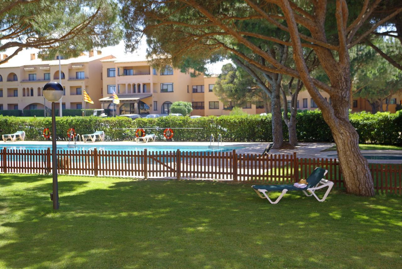 Apartaments Beach & Golf Resort Pals Exteriör bild