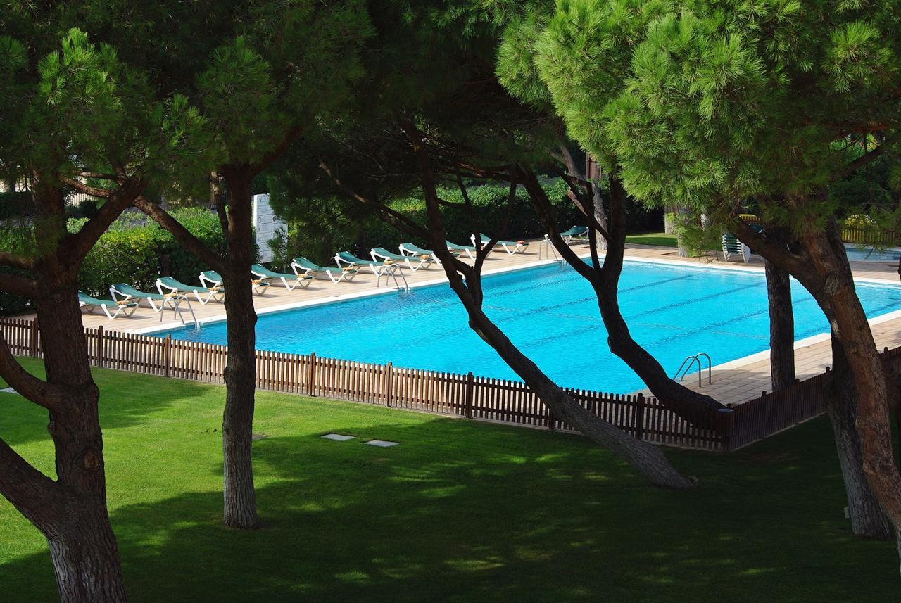 Apartaments Beach & Golf Resort Pals Exteriör bild