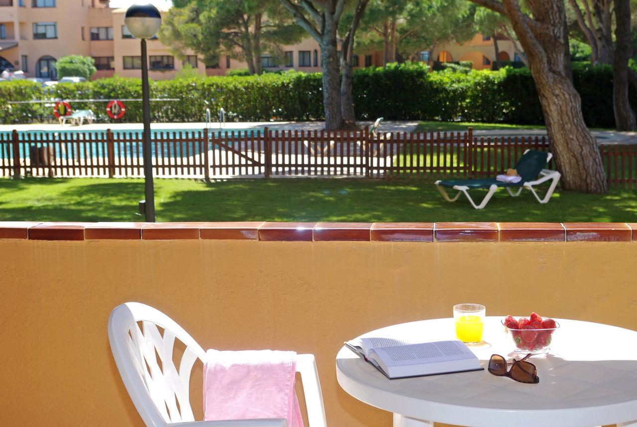 Apartaments Beach & Golf Resort Pals Exteriör bild