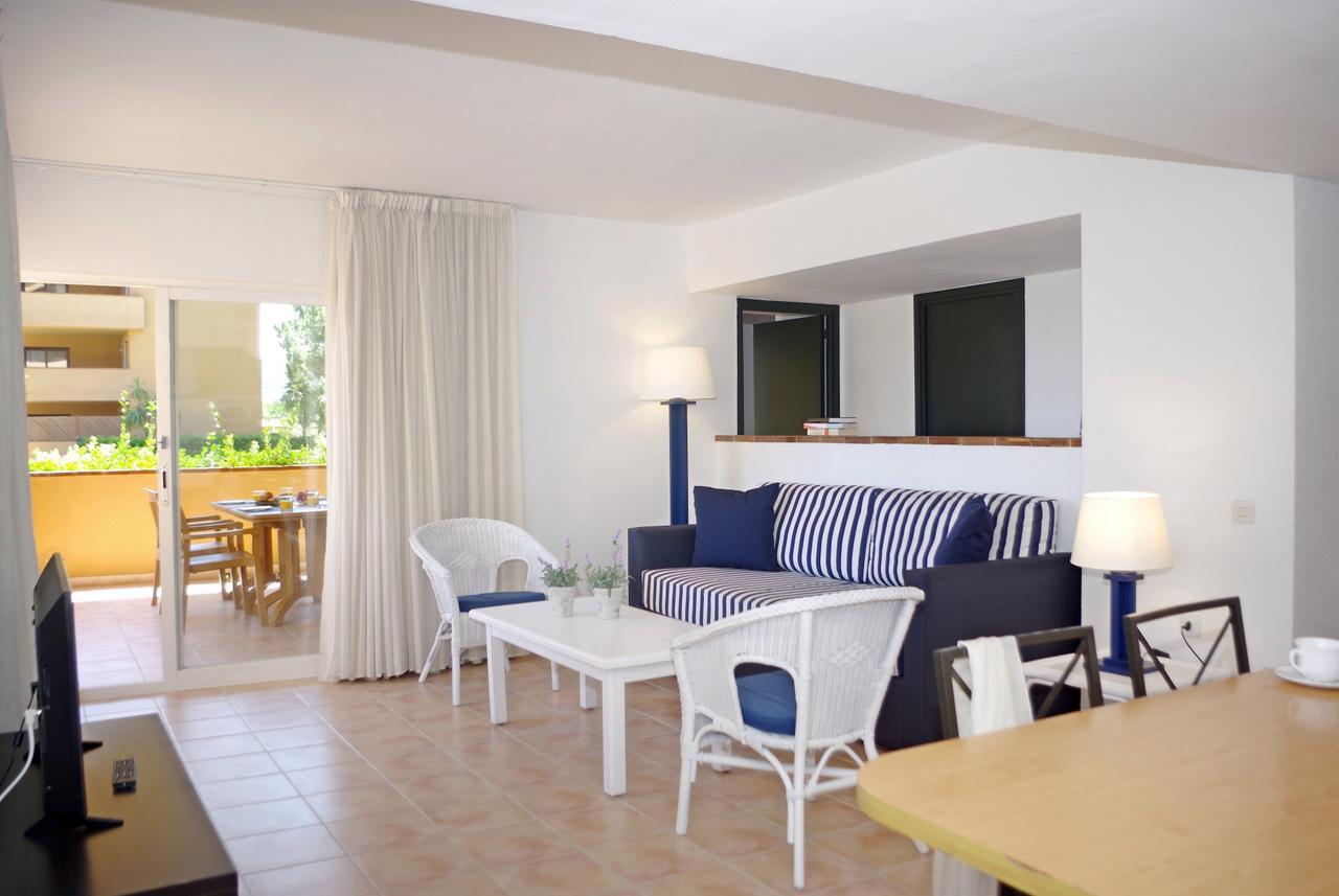 Apartaments Beach & Golf Resort Pals Exteriör bild