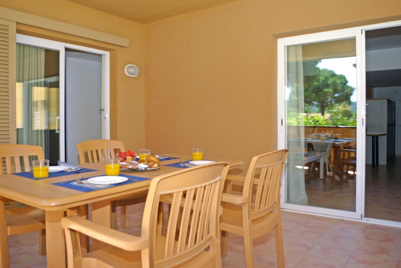 Apartaments Beach & Golf Resort Pals Exteriör bild