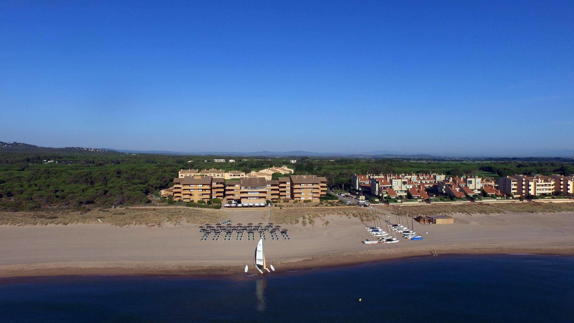 Apartaments Beach & Golf Resort Pals Exteriör bild