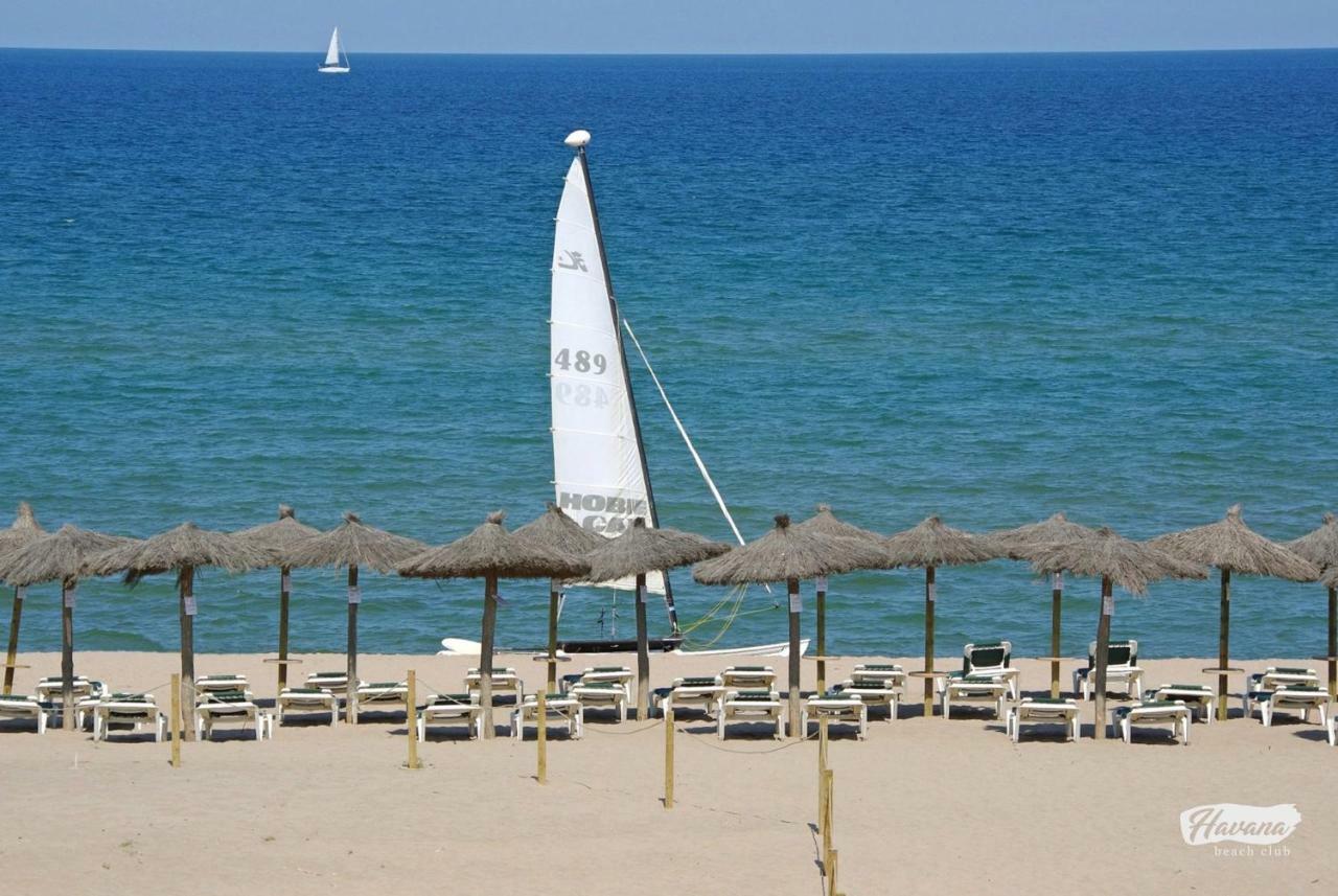 Apartaments Beach & Golf Resort Pals Exteriör bild